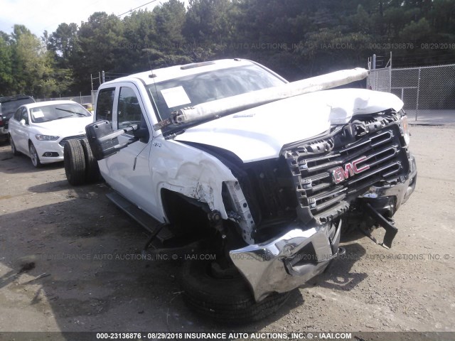 1GT42VC87GF258260 - 2016 GMC SIERRA K3500 WHITE photo 1