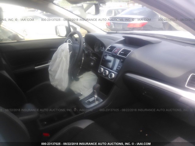 JF2GPADC4H8265216 - 2017 SUBARU CROSSTREK PREMIUM ვერცხლისფერი ფოტო 5