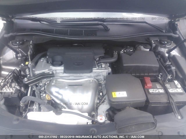 4T1BF1FK4HU435996 - 2017 TOYOTA CAMRY LE/XLE/SE/XSE 灰色 照片 10