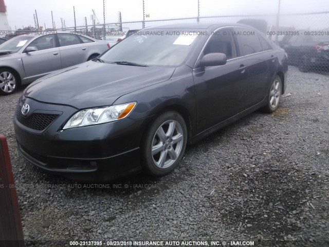4T1BE46K18U235193 - 2008 TOYOTA CAMRY CE/LE/XLE/SE GRAY photo 2