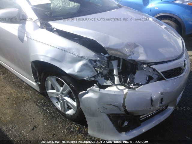 4T1BF1FK4EU316454 - 2014 TOYOTA CAMRY L/SE/LE/XLE Gümüş foto 6