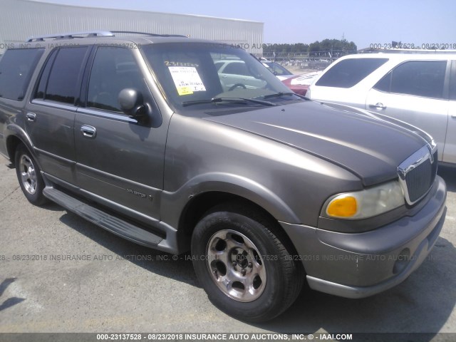 5LMFU28R72LJ00166 - 2002 LINCOLN NAVIGATOR Altın fotoğraf 1