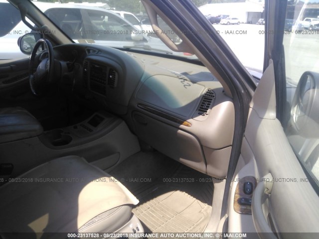 5LMFU28R72LJ00166 - 2002 LINCOLN NAVIGATOR Altın fotoğraf 5