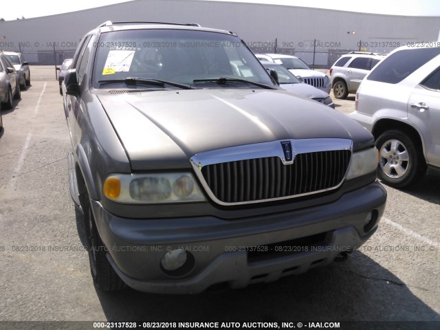 5LMFU28R72LJ00166 - 2002 LINCOLN NAVIGATOR Altın fotoğraf 6