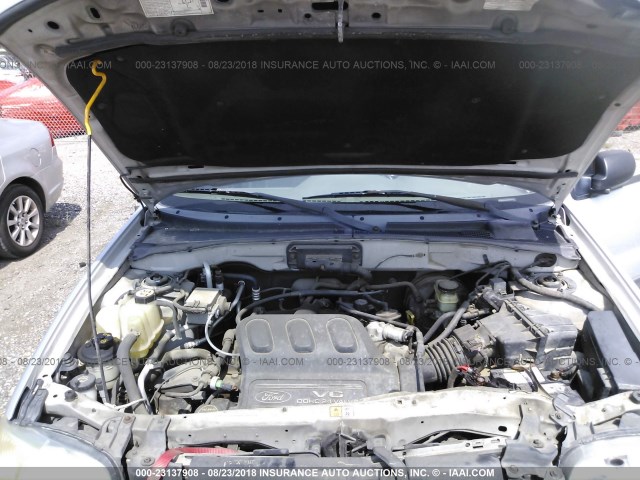 1FMYU03112KC36364 - 2002 FORD ESCAPE XLT SILVER photo 10