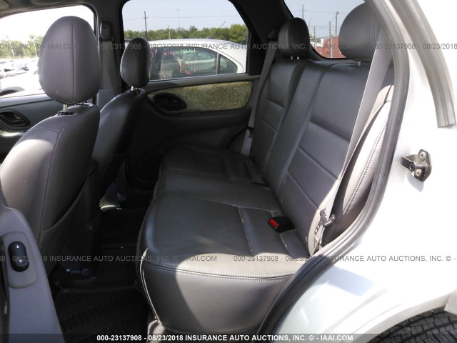 1FMYU03112KC36364 - 2002 FORD ESCAPE XLT SILVER photo 8