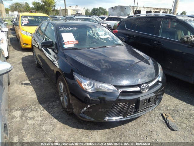 4T1BF1FKXHU301588 - 2017 TOYOTA CAMRY LE/XLE/SE/XSE BLACK photo 1