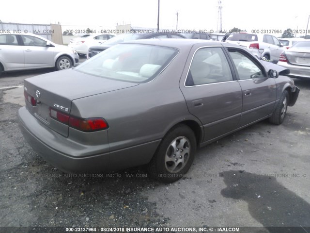 JT2BG22K4X0289885 - 1999 TOYOTA CAMRY LE/XLE 棕色 照片 4