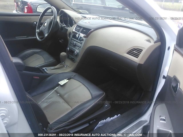 1G1ZG5E79CF377152 - 2012 CHEVROLET MALIBU LTZ 白色 照片 5