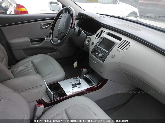 KMHFC46F98A319760 - 2008 HYUNDAI AZERA SE/LIMITED SILVER photo 5