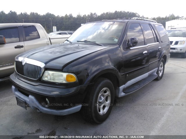 5LMPU28AXYLJ10651 - 2000 LINCOLN NAVIGATOR Czarny zdjęcie 2