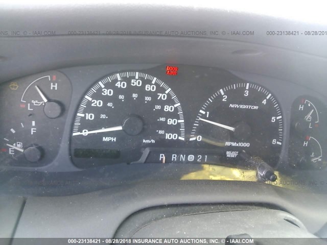 5LMPU28AXYLJ10651 - 2000 LINCOLN NAVIGATOR Czarny zdjęcie 7