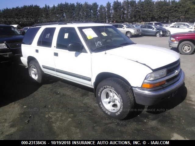 1GNDT13W8Y2286427 - 2000 CHEVROLET BLAZER WHITE photo 1