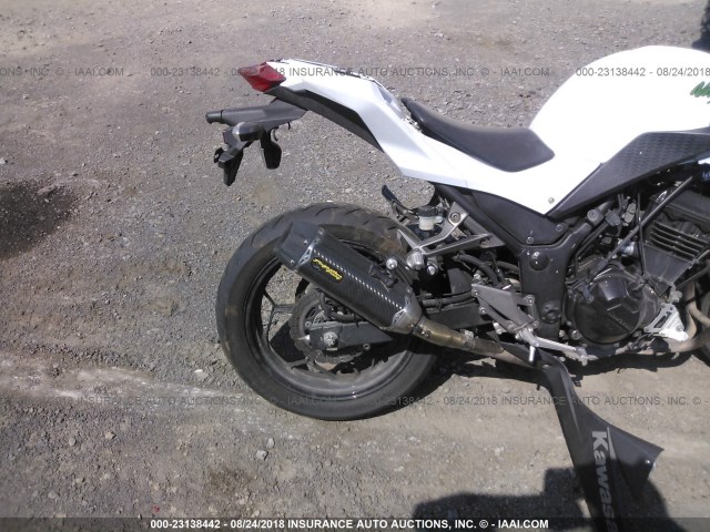 JKAEX8B10FDA21399 - 2015 KAWASAKI EX300 B WHITE photo 6