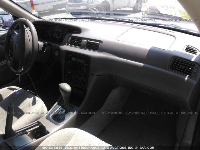 4T1BG22K1YU675757 - 2000 TOYOTA CAMRY CE/LE/XLE 香槟色 照片 5