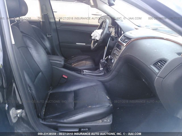 1G1ZE5E76BF395421 - 2011 CHEVROLET MALIBU LTZ 黑色 照片 5