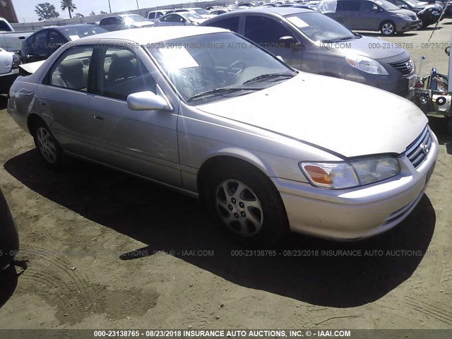 JT2BG22K5Y0462105 - 2000 TOYOTA CAMRY CE/LE/XLE 金色 照片 1