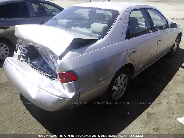 JT2BG22K5Y0462105 - 2000 TOYOTA CAMRY CE/LE/XLE 金色 照片 4
