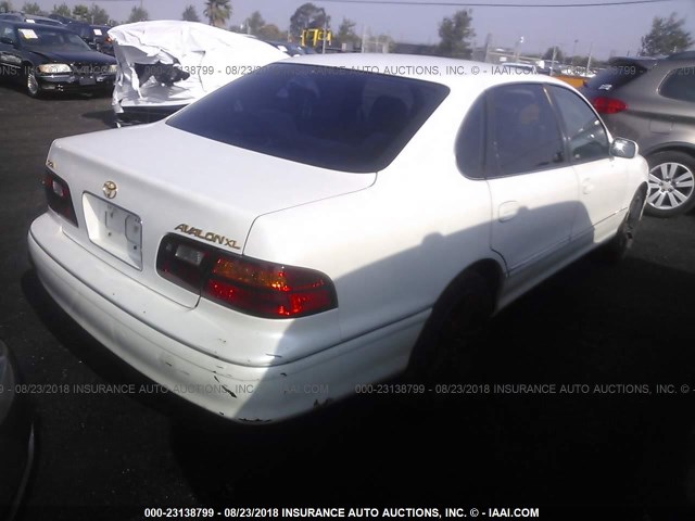 4T1BF18B5WU226325 - 1998 TOYOTA AVALON XL/XLS WHITE photo 4