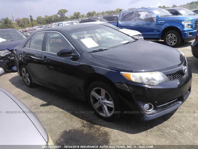 4T1BF1FK1CU086000 - 2012 TOYOTA CAMRY SE/LE/XLE შავი ფოტო 1