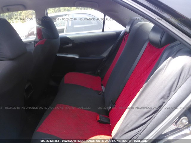 4T1BF1FK1CU086000 - 2012 TOYOTA CAMRY SE/LE/XLE შავი ფოტო 8