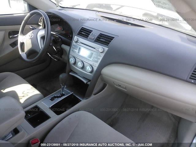 4T4BE46K78R019466 - 2008 TOYOTA CAMRY CE/LE/XLE/SE Light Blue photo 5