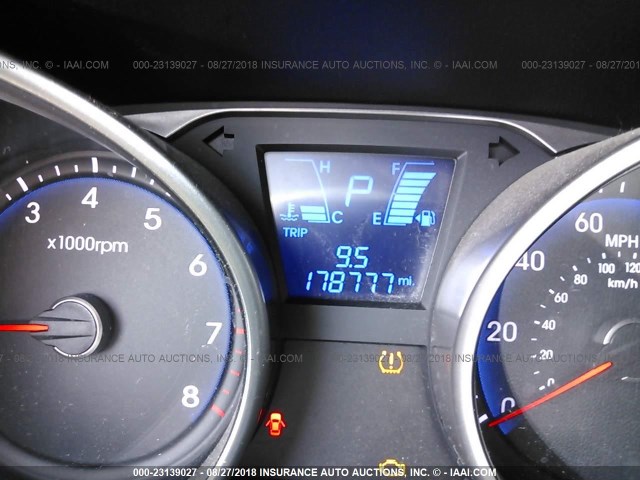 KM8JU3AC6BU241846 - 2011 HYUNDAI TUCSON GLS/LIMITED ნაცრისფერი ფოტო 7