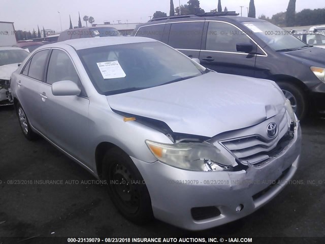 4T4BF3EK9BR149202 - 2011 TOYOTA CAMRY SE/LE/XLE 银色 照片 1