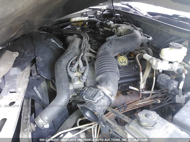 1LNLM81W1TY677353 - 1996 LINCOLN TOWN CAR EXECUTIVE Silber Foto 10