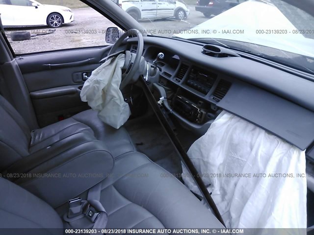 1LNLM81W1TY677353 - 1996 LINCOLN TOWN CAR EXECUTIVE Silber Foto 5