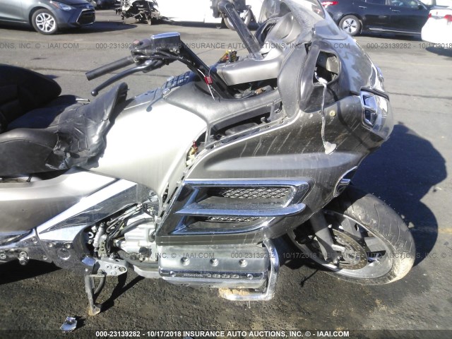 1HFSC47093A203731 - 2003 HONDA GL1800 GRAY photo 5