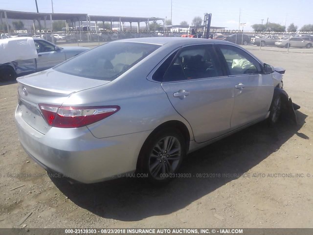 4T1BF1FK8GU145873 - 2016 TOYOTA CAMRY LE/XLE/SE/XSE GRAY photo 4