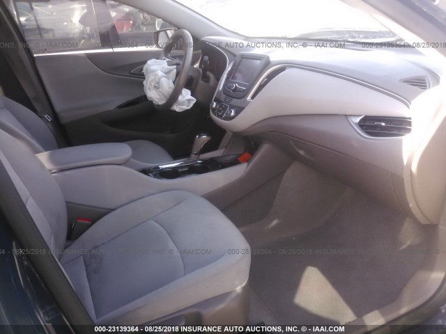 1G1ZB5ST9HF187567 - 2017 CHEVROLET MALIBU LS Tünd mavi foto 5