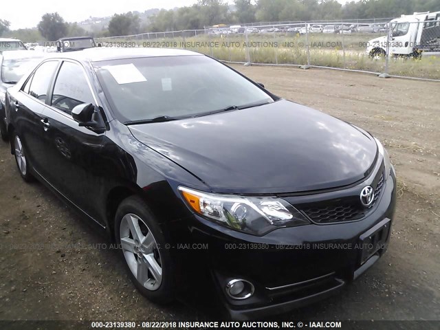 4T1BF1FK1EU413210 - 2014 TOYOTA CAMRY L/SE/LE/XLE Qara foto 6