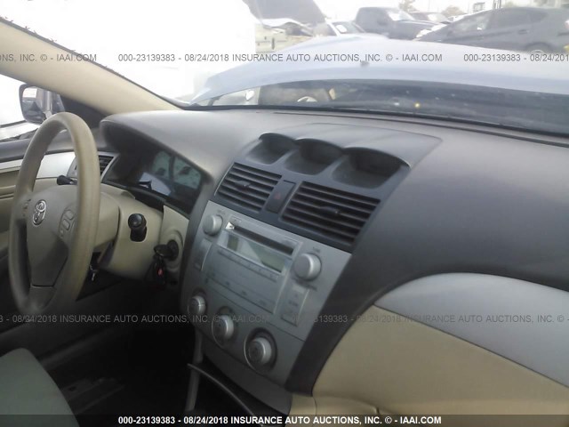 4T1CE38P96U592741 - 2006 TOYOTA CAMRY SOLARA SE/SLE ღია ლურჯი ფოტო 5