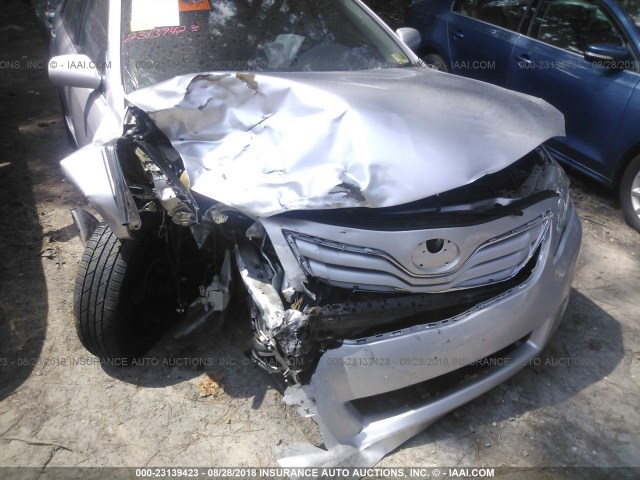 4T1BF3EK8BU740776 - 2011 TOYOTA CAMRY SE/LE/XLE ვერცხლისფერი ფოტო 6
