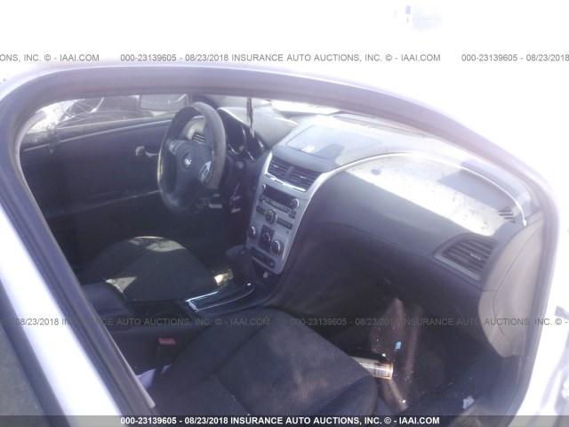 1G1ZC5EB9AF141078 - 2010 CHEVROLET MALIBU 1LT WHITE photo 5