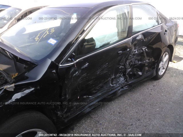 4T1BF1FK5DU219536 - 2013 TOYOTA CAMRY L/SE/LE/XLE შავი ფოტო 6