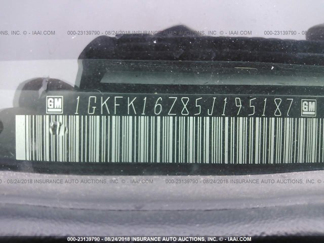 1GKFK16Z85J195187 - 2005 GMC YUKON XL K1500 BLACK photo 9