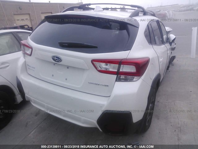 JF2GTAMC0JH342990 - 2018 SUBARU CROSSTREK LIMITED WHITE photo 4