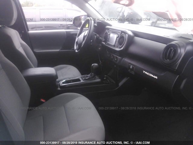 5TFRX5GN1HX081854 - 2017 TOYOTA TACOMA ACCESS CAB/SR/SR5 ვერცხლისფერი ფოტო 5