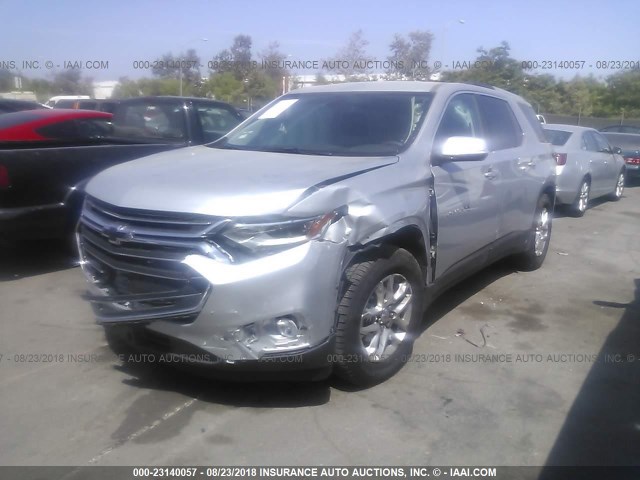 1GNERGKW5JJ211980 - 2018 CHEVROLET TRAVERSE LT SILVER photo 2