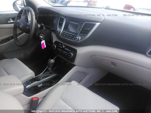 KM8J3CA4XGU089802 - 2016 HYUNDAI TUCSON LIMITED/SPORT AND ECO/SE WHITE photo 5