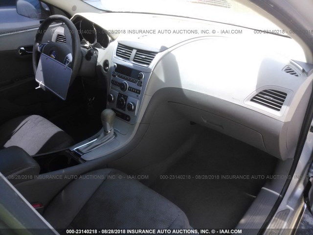 1G1ZC5EU1BF179035 - 2011 CHEVROLET MALIBU 1LT SILVER photo 5