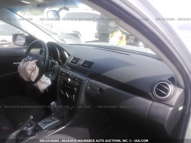 JM1BK344081153792 - 2008 MAZDA 3 HATCHBACK SILVER photo 5