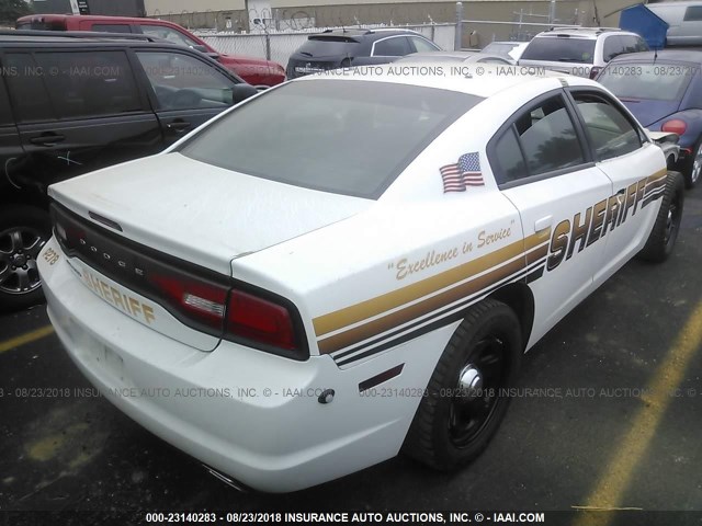 2C3CDXAG6DH696231 - 2013 DODGE CHARGER POLICE WHITE photo 4