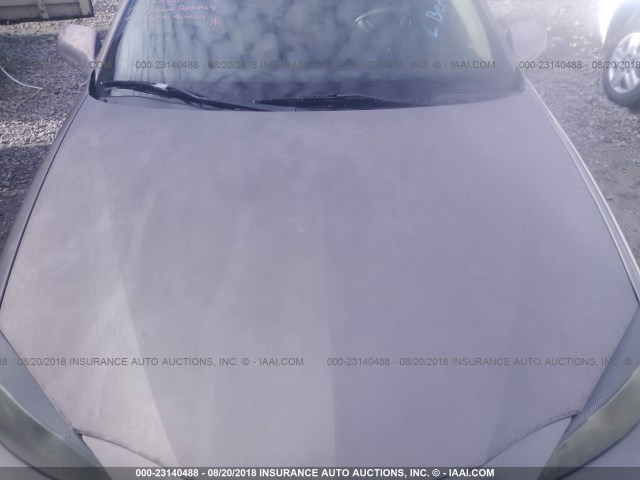 2G2WP552761284502 - 2006 PONTIAC GRAND PRIX GOLD photo 10