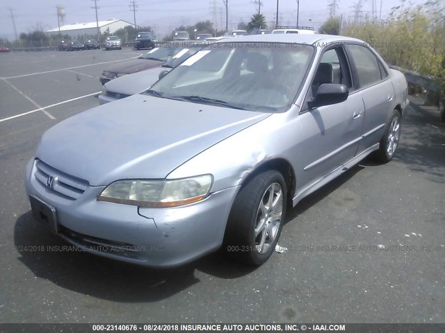 1HGCF86621A045038 - 2001 HONDA ACCORD VALUE SILVER photo 2