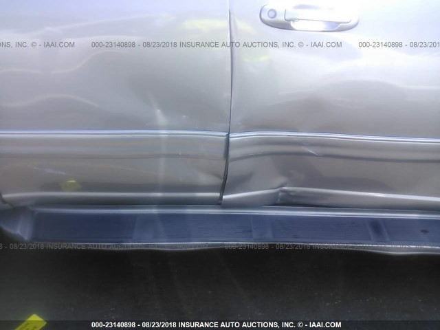 5TDZT34A32S115937 - 2002 TOYOTA SEQUOIA SR5 SILVER photo 6