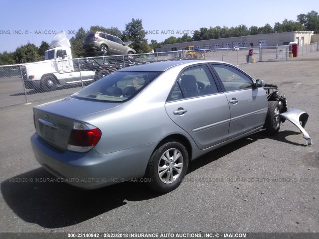 4T1BF30K15U600614 - 2005 TOYOTA CAMRY LE/XLE/SE 银色 照片 4